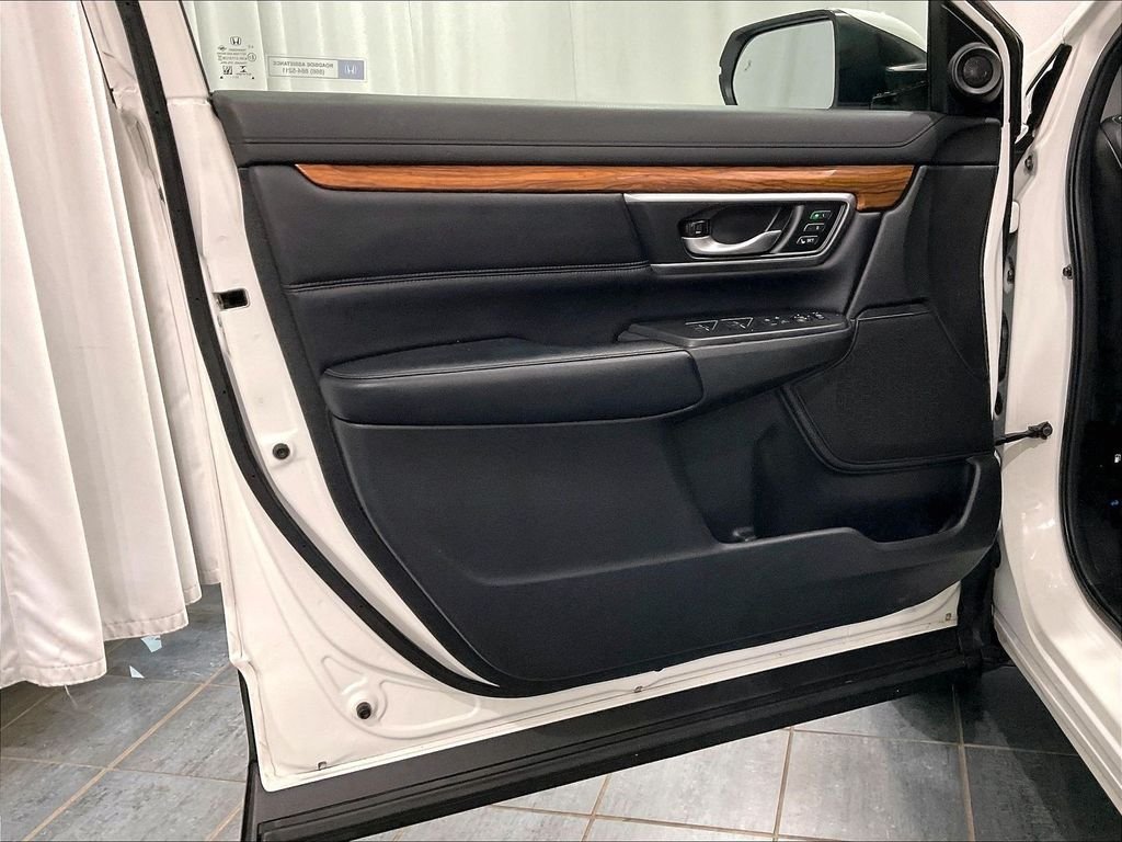 Used 2018 White Diamond Pearl Honda EX-L image 9