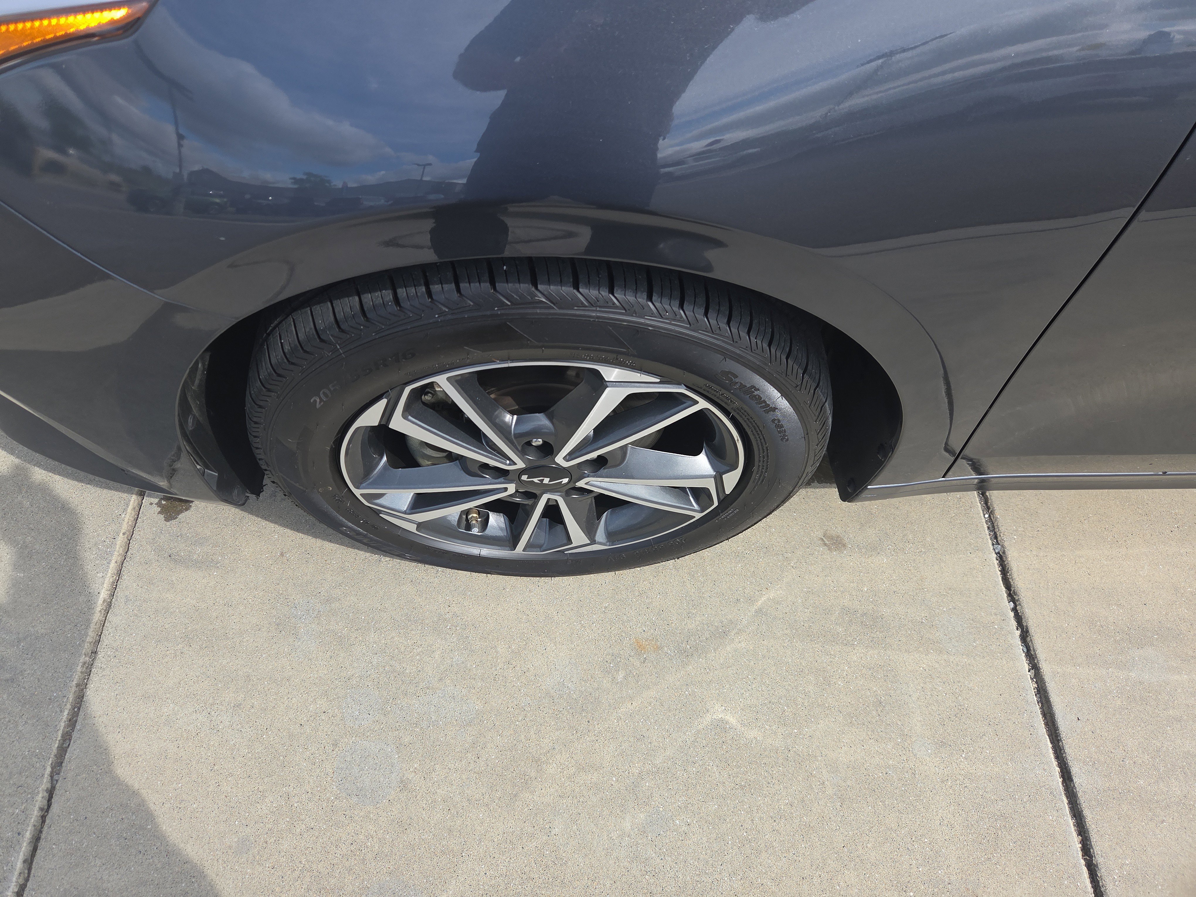 Certified Used 2023 Gravity Gray Kia LXS image 9