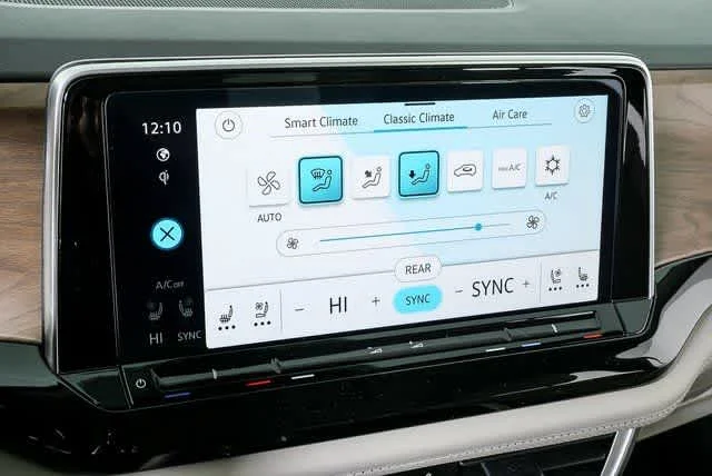 New 2026 Opal White Pearl Volkswagen 2.0T SE image 16