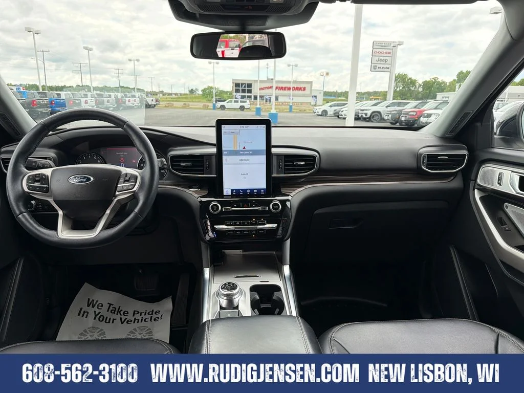 Used 2023 White Ford Limited image 15