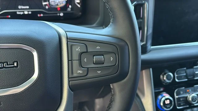 Used 2023 White GMC Denali image 24
