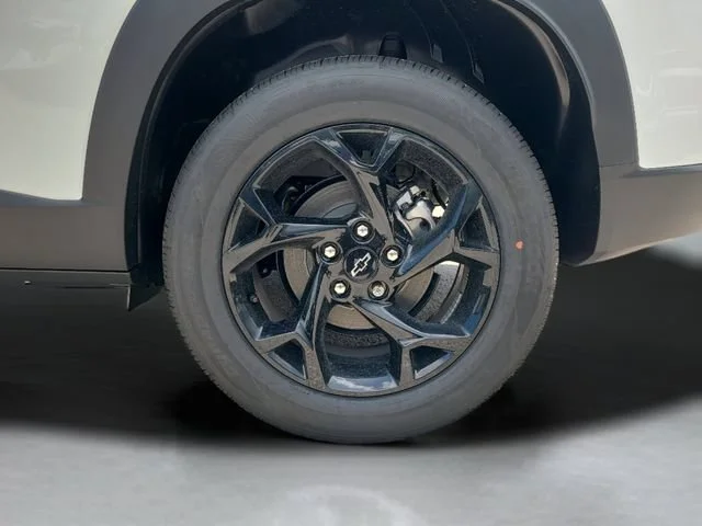 New 2026 Summit White Chevrolet LT image 35