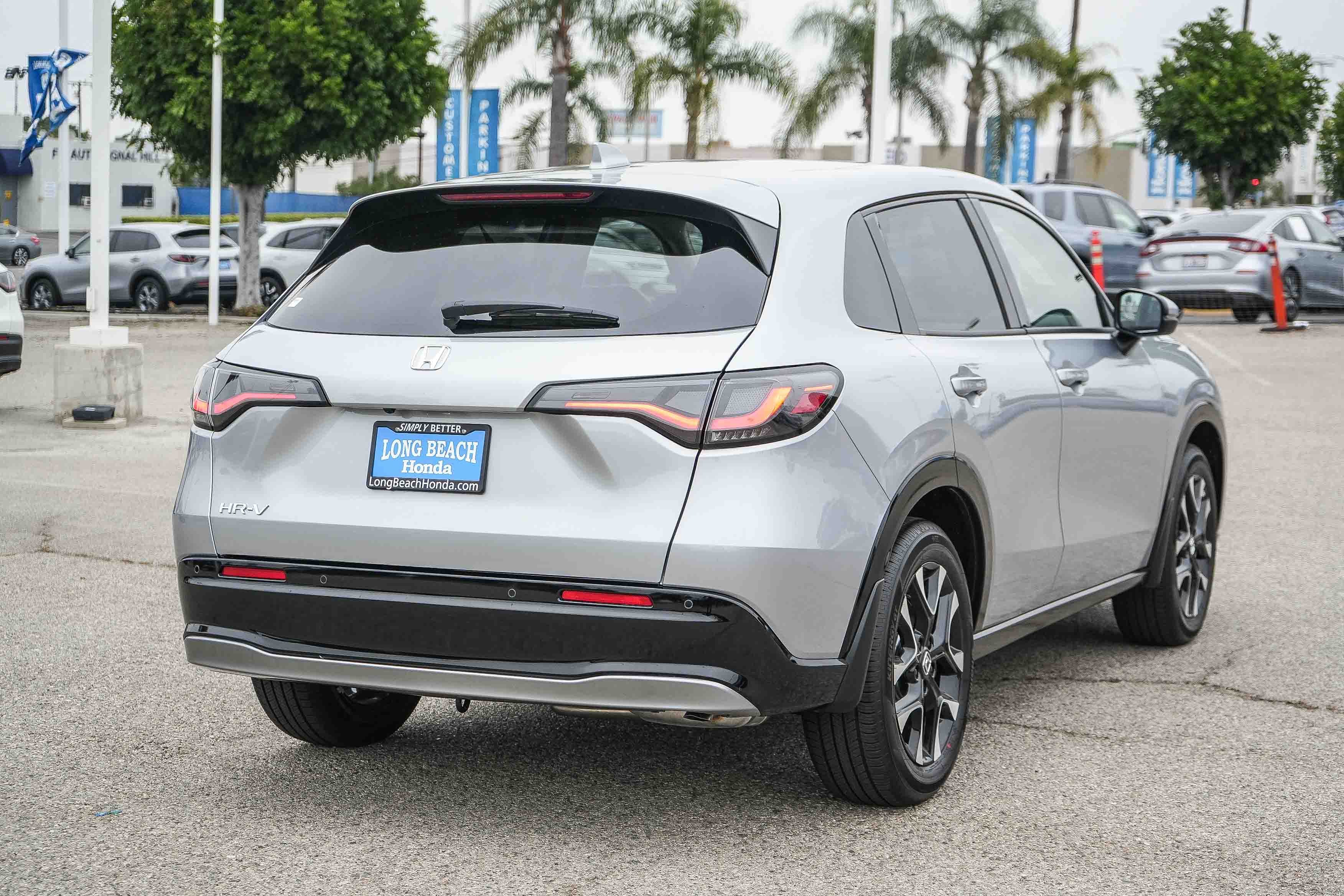 New 2027 Solar Silver Metallic Honda EX-L image 6