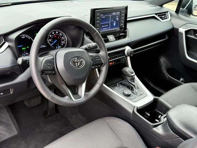 Used 2022 Black Toyota SE image 9