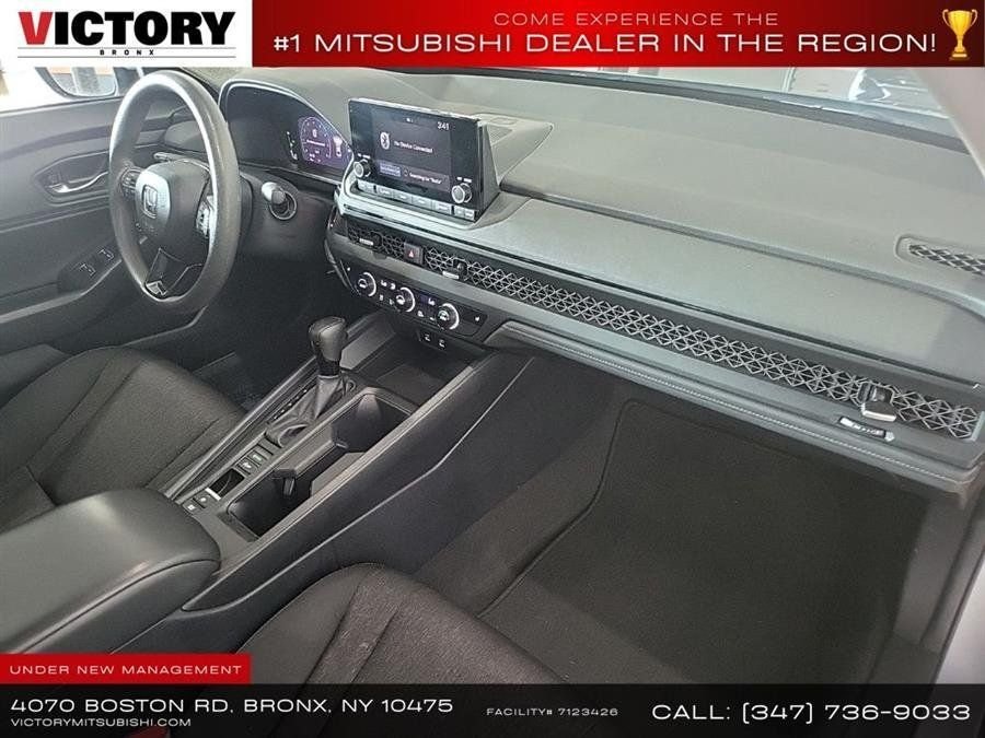 Used 2023 Silver Honda EX image 14