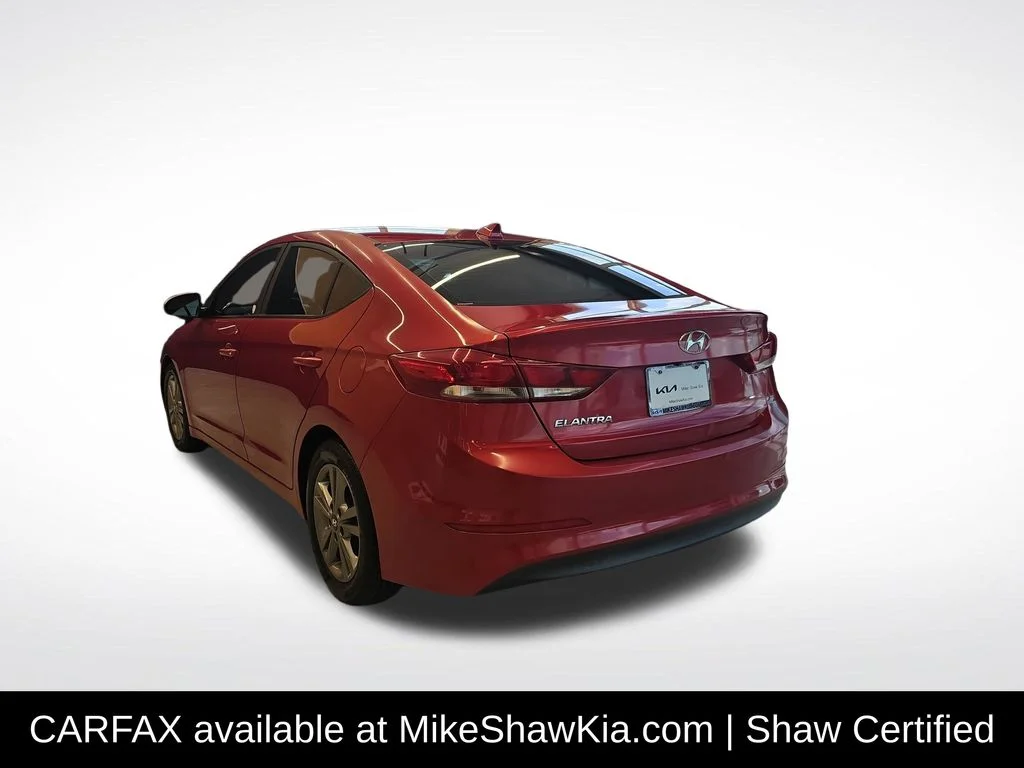 Used 2018 Red Hyundai SEL image 4