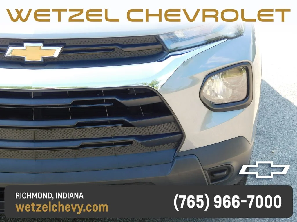Used 2023 Gray Chevrolet LS image 9