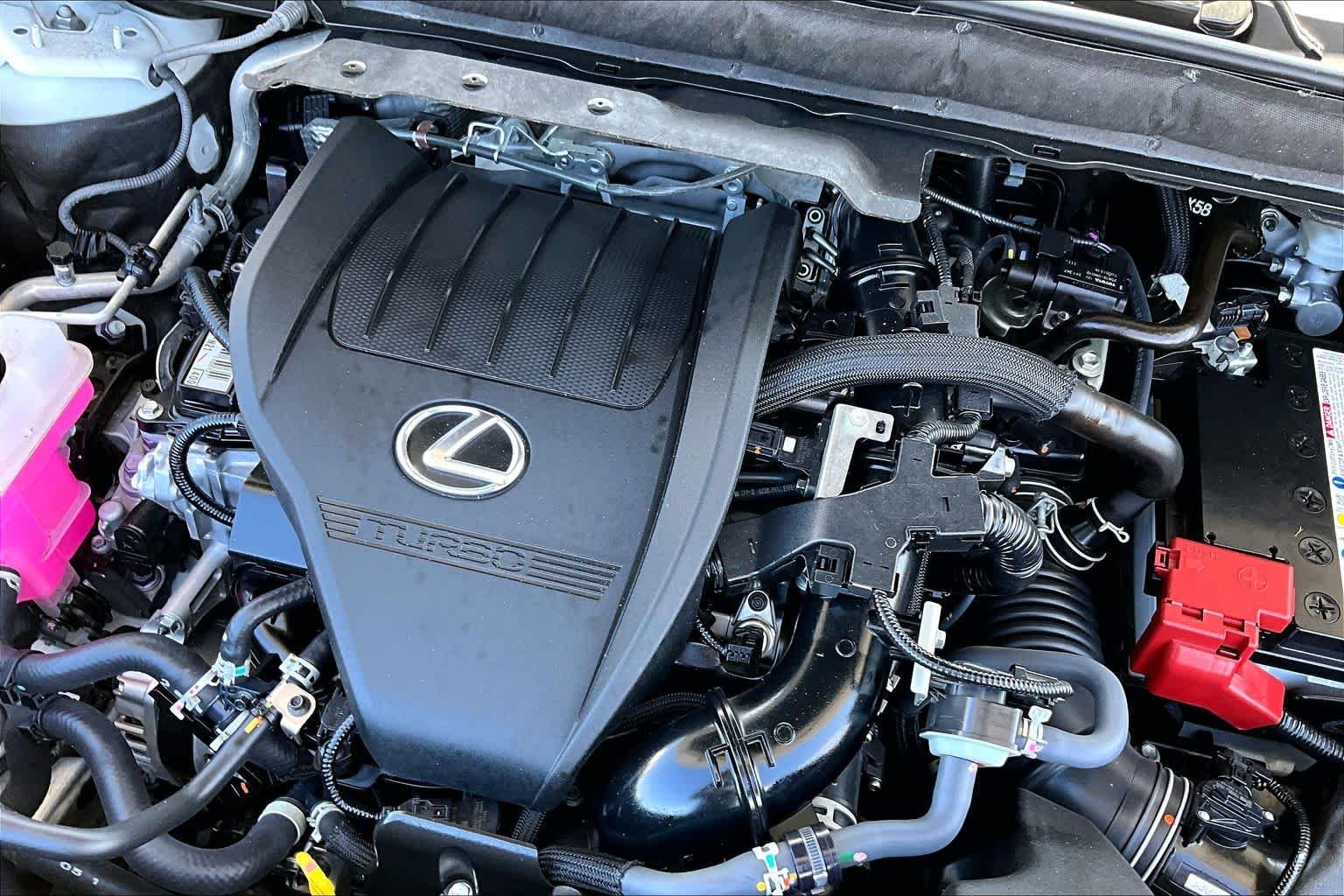Used 2025 Eminent White Pearl Lexus Premium image 33