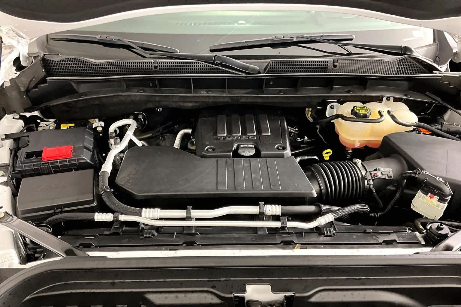 Used 2023 Summit White GMC Elevation image 32
