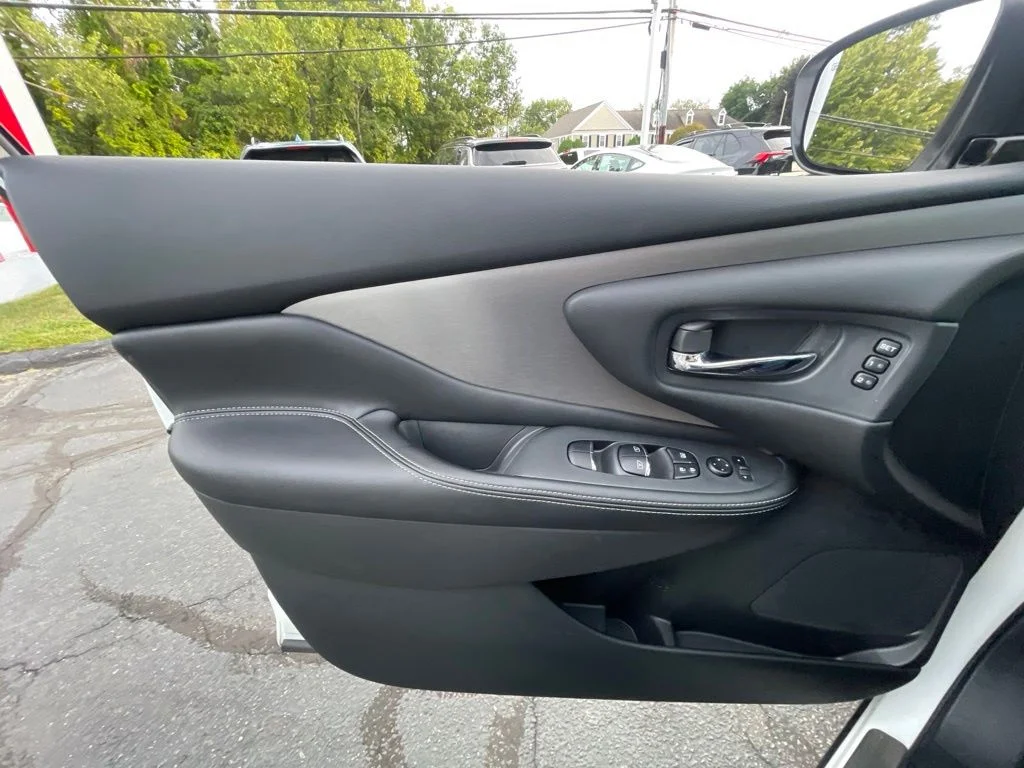 Certified Used 2024 White Nissan SL image 9