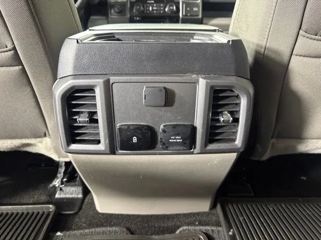 Used 2018  Ford XLT image 13