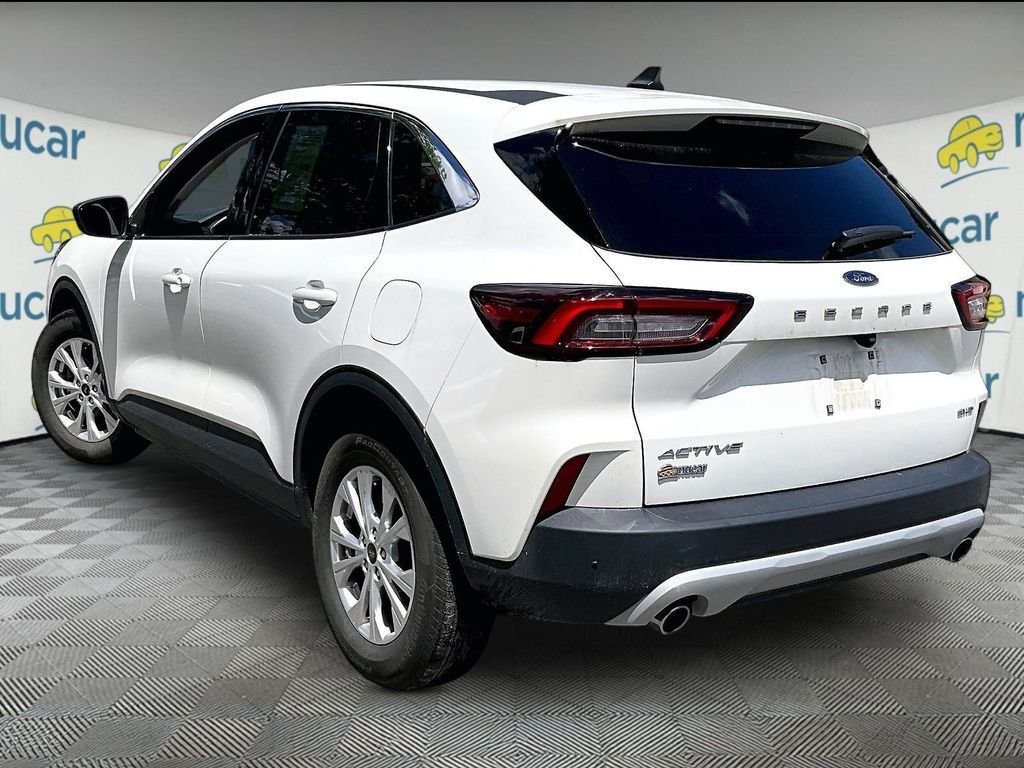 Used 2023 White Metallic Ford Active image 3