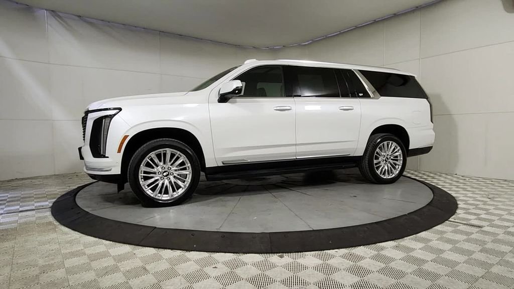 Used 2025 White Cadillac Premium image 3