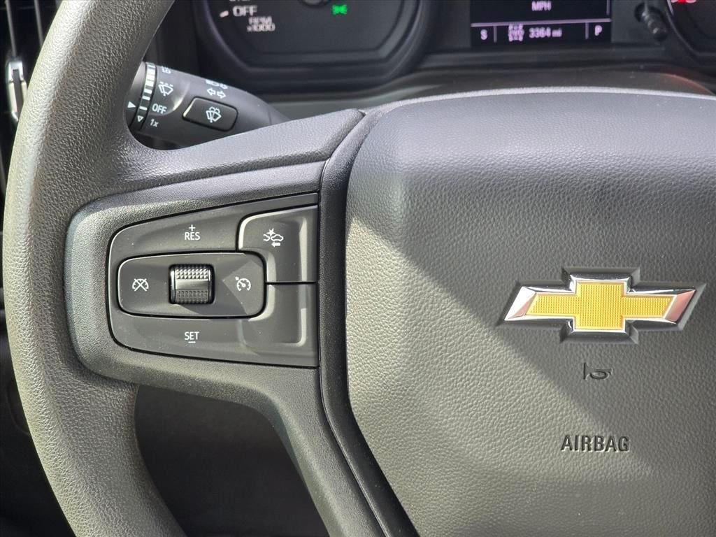 Used 2025 White Chevrolet Custom image 17