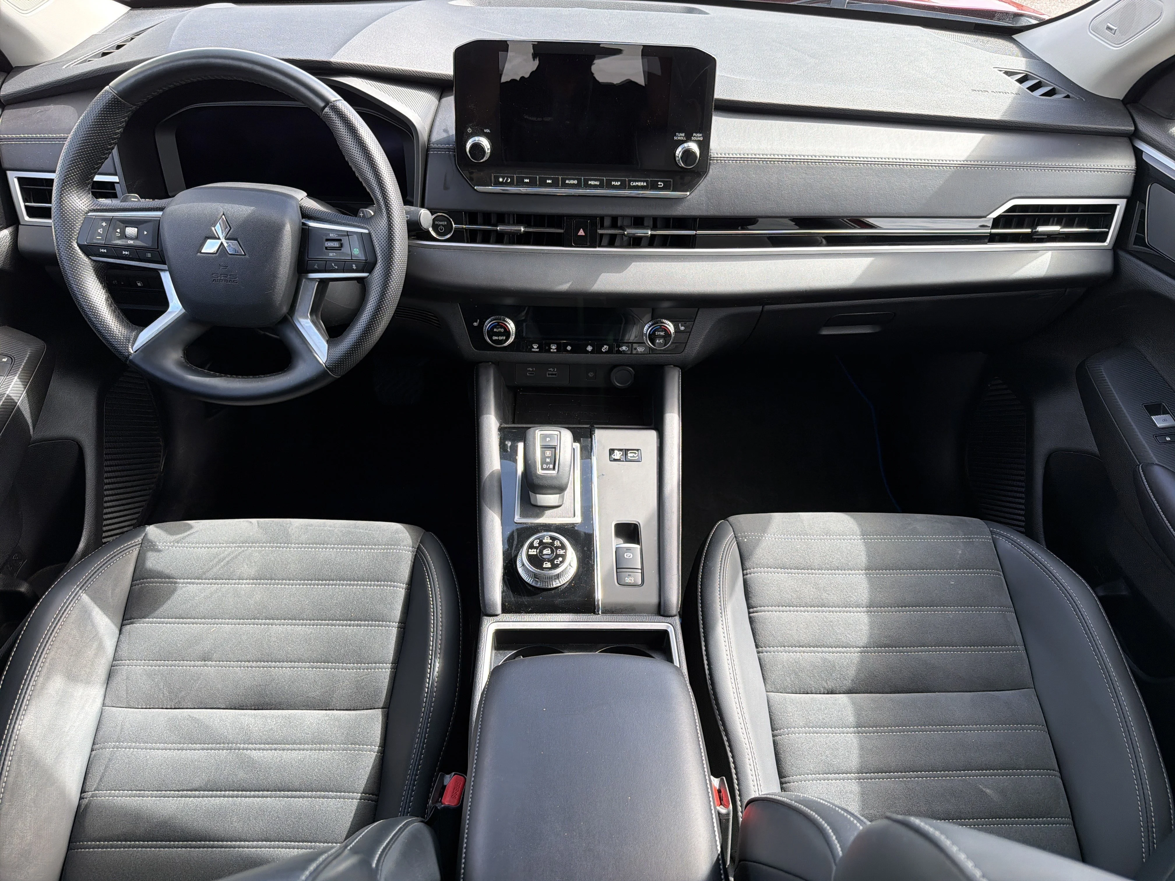 Used 2025 Red Diamond Mitsubishi SE image 13
