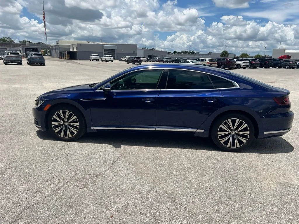 Used 2019 Blue Volkswagen 2.0T SE image 6