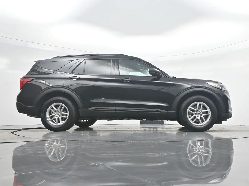 New 2026 Agate Black Metallic Ford Active image 43
