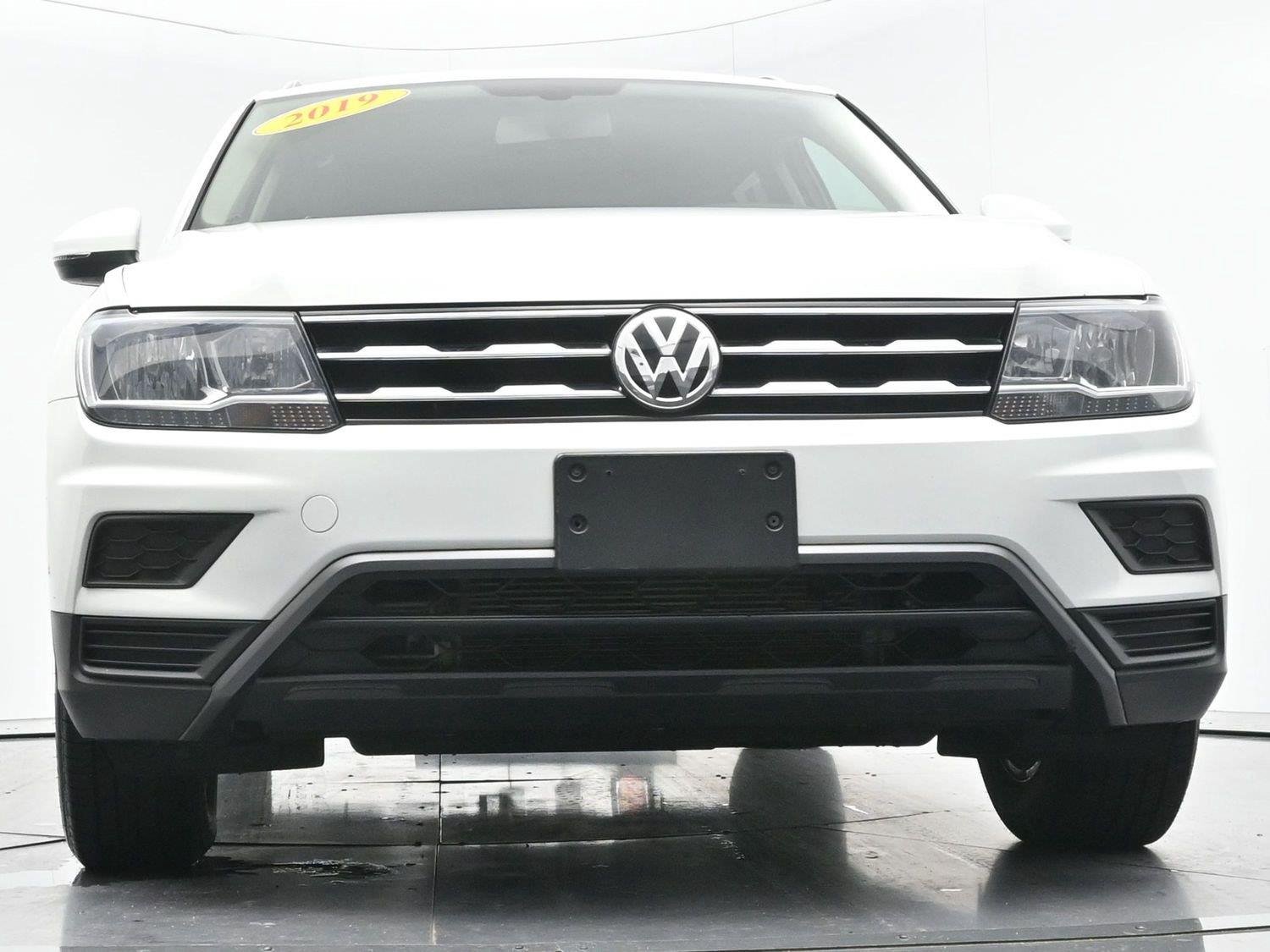 Used 2019 Pure White Volkswagen SEL image 45