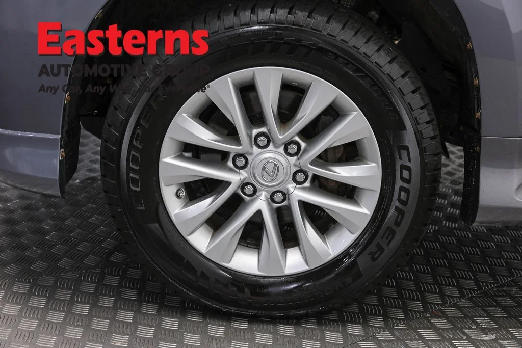Used 2018 Gray Lexus 460 image 35