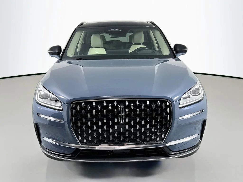 Used 2025 Blue Metallic Lincoln Reserve image 6