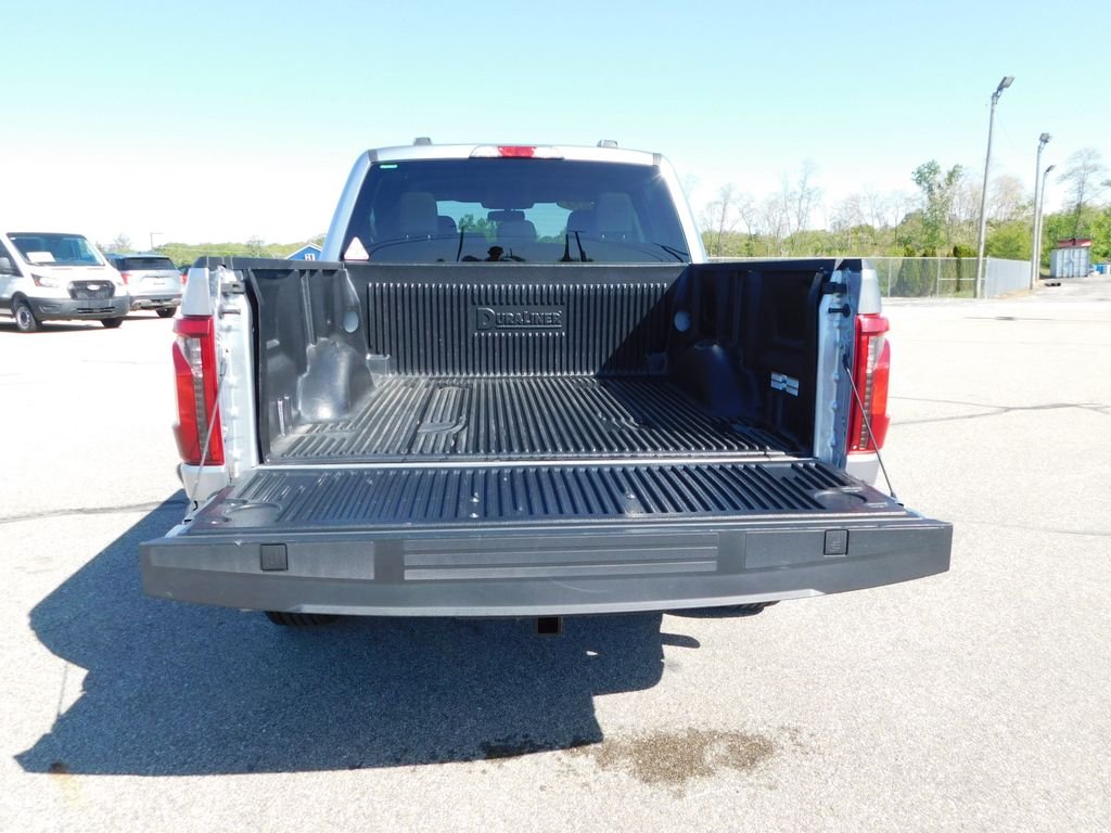 Used 2024 Silver Ford XLT image 9