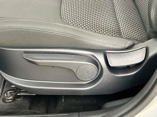 2023 Kia Sportage LX - Photo 11