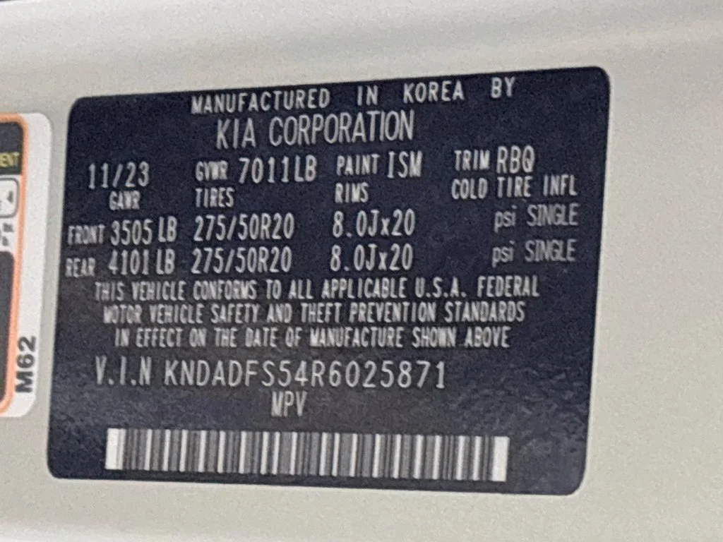 Used 2024 Ivory Kia Land image 26