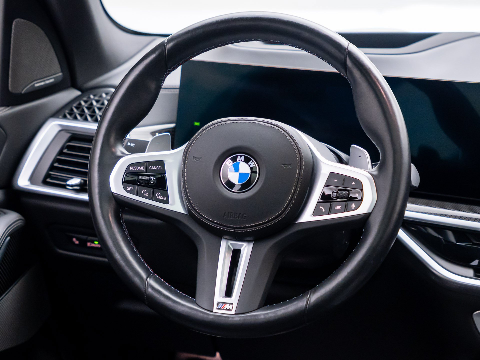 Certified Used 2024 Alpine White BMW M60i image 11