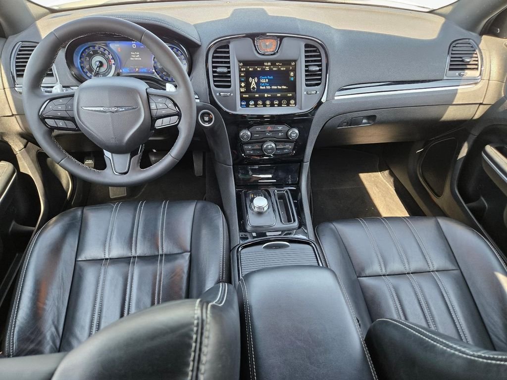 Used 2023 White Chrysler 300S image 18