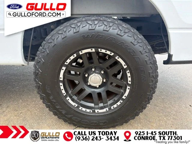 Used 2010 Oxford White Ford XLT image 2