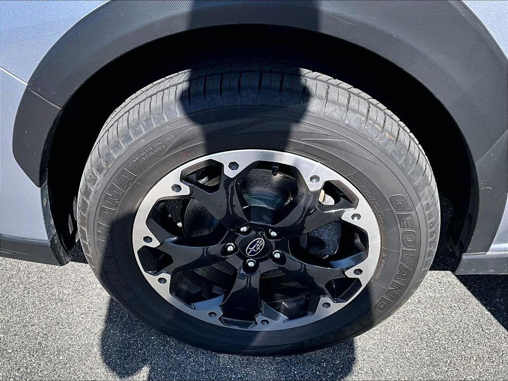 Used 2022 Ice Silver Metallic Subaru Premium image 7