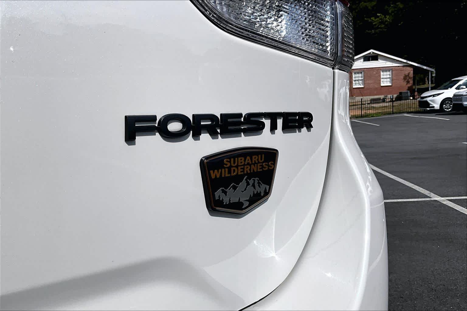 Used 2024 Crystal White Pearl Subaru Wilderness image 10