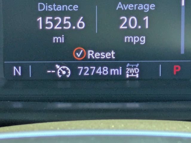 Used 2020 Blue GMC SLT image 30