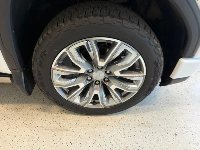 Used 2023 White GMC Denali image 15