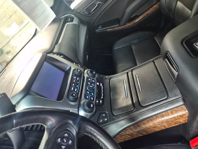 Used 2019 Black Chevrolet Premier image 4