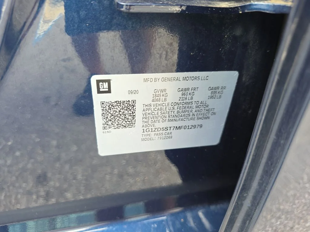 Used 2021 Blue Chevrolet LT image 29