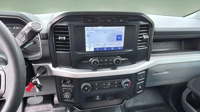 Used 2023 White Ford XL image 27