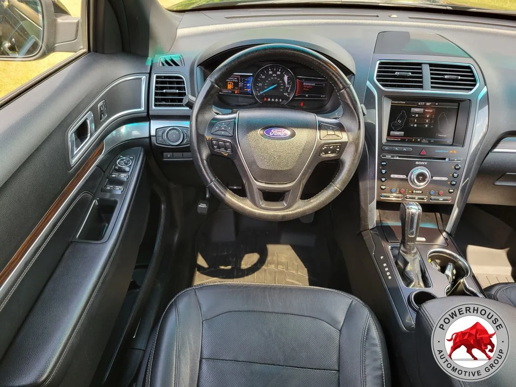 Used 2016 Black Ford Limited image 20