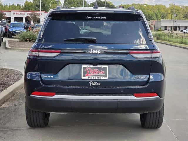 New 2027 Fathom Blue Pearl-Coat Paint Jeep Limited image 4