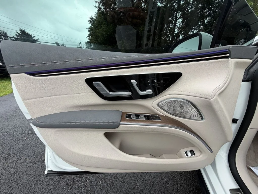 Used 2023 Polar White Mercedes-Benz EQS 450+ Sedan w/ Active Ambient Lighting & Rear Spoiler image 10