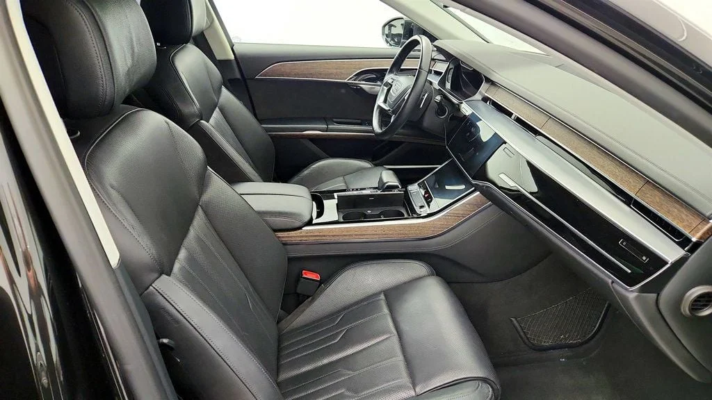 Used 2019 Vesuvius Gray Metallic Audi 55 TFSI quattro w/ Executive & Lighting Pkgs + 20’’ Wheels image 24