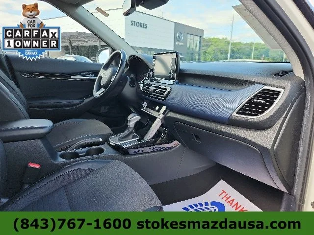 Used 2023 White Kia S image 26