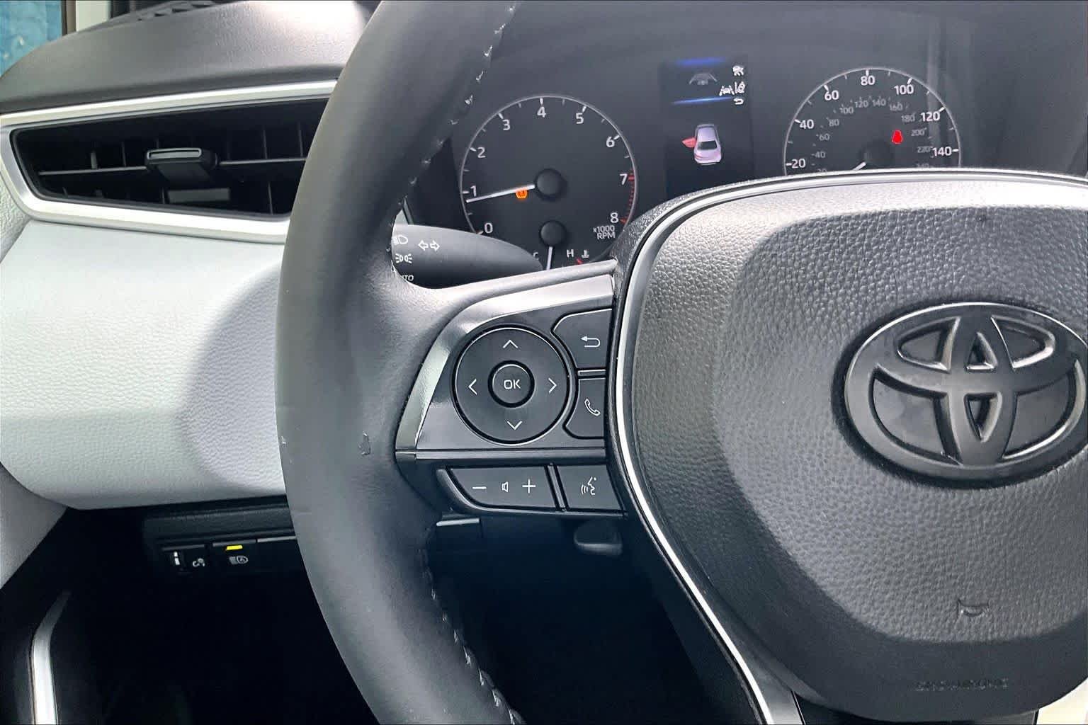 Used 2024 Ice Cap Toyota SE image 23