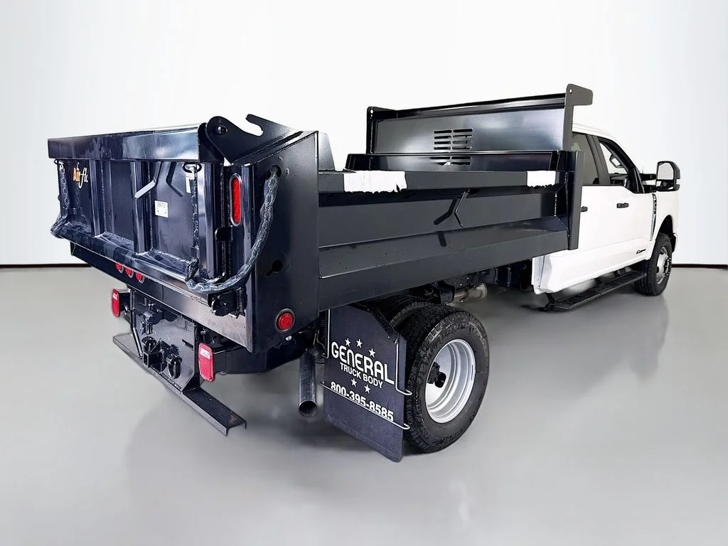 2025 Ford F-350 Super Duty Chassis Cab XL - Photo 7