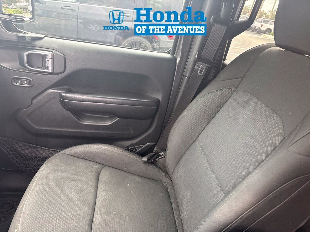 Used 2018 Granite Crystal Metallic Clearcoat Jeep Unlimited Sport S image 2