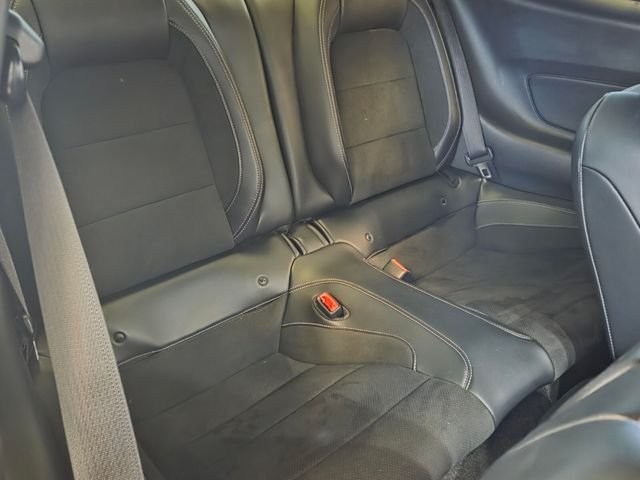 Used 2016 Magnetic Ford Shelby GT350 image 12