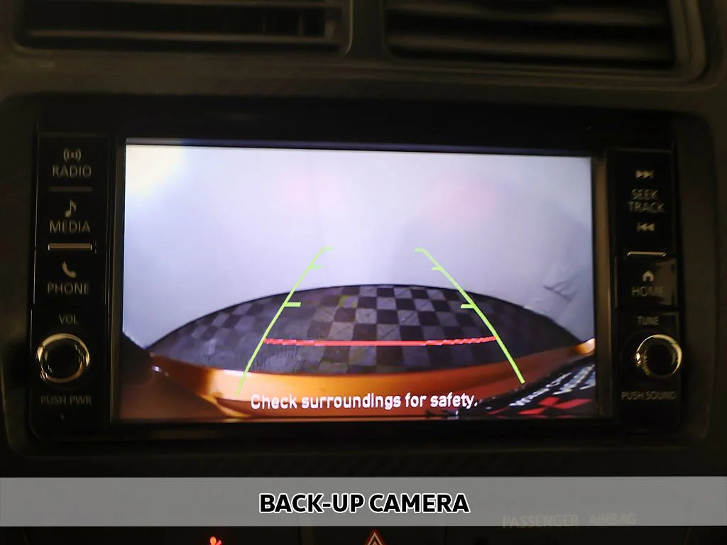 Used 2022  Mitsubishi 2.0 ES image 2