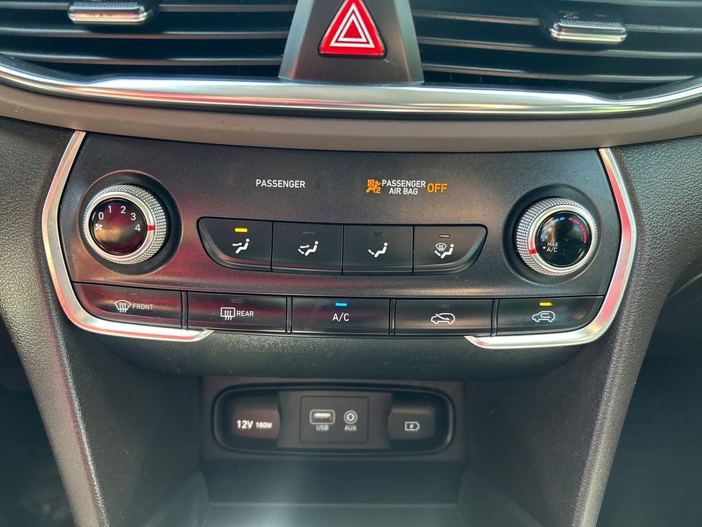 Used 2019 Orange Hyundai SE image 28