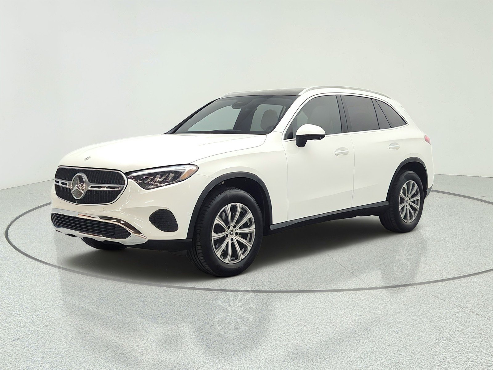 Used 2024 Polar White Mercedes-Benz GLC 300 4MATIC® SUV image 1