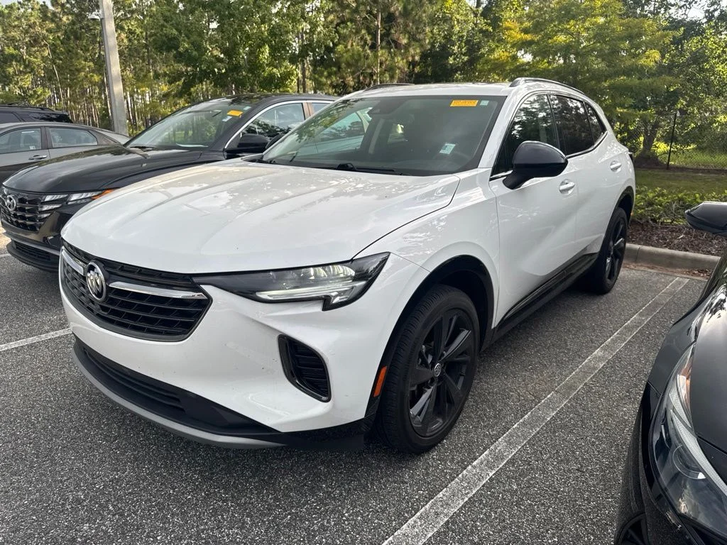 Used 2022 White Buick Essence image 2